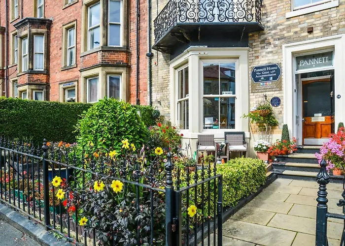 Pannett House Bed & Breakfast, Beautiful Victorian Residence Whitby